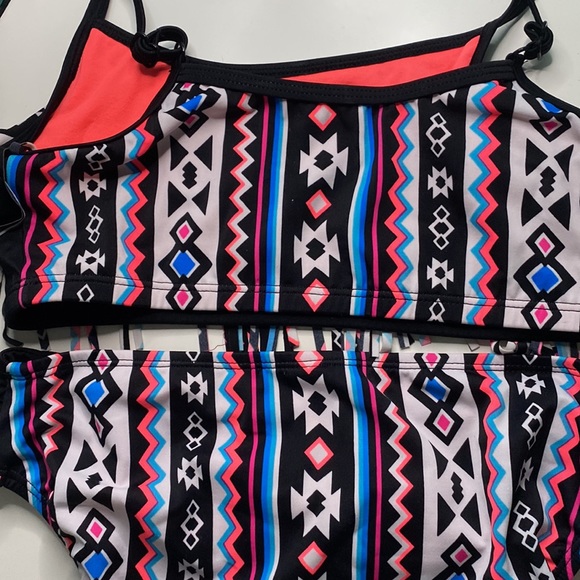 Girls Bathing Suit with adjustable straps - Picture 2 of 2